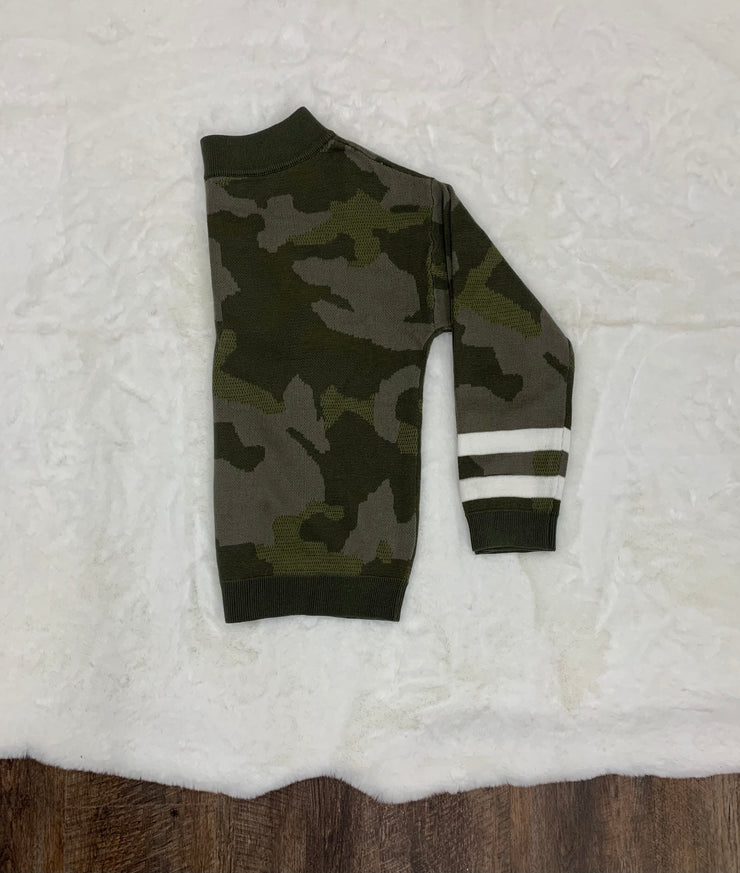 Logann Camo Pullover