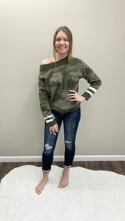 Logann Camo Pullover